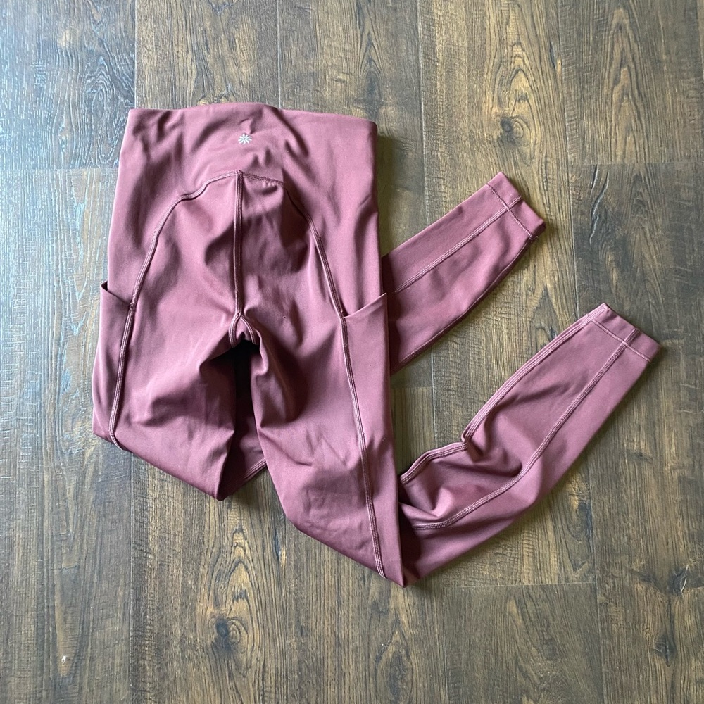 nwot athleta ultimate stash pocket 7/8 tight deep burgundy leggings women’s XXS